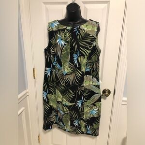 Dress Barn sleeveless dress. 16W. Above the knee. Zipper closure. Tropical print